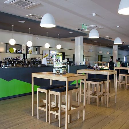 Hotel Lika Jug Brinje Екстер'єр фото
