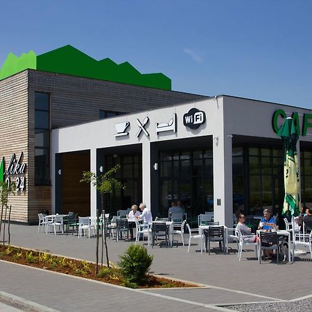 Hotel Lika Jug Brinje Екстер'єр фото