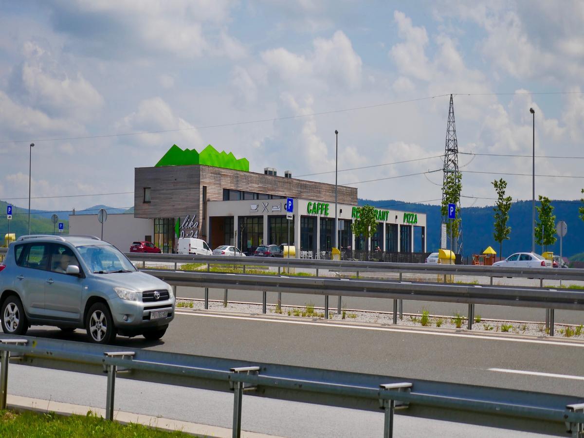 Hotel Lika Jug Brinje Екстер'єр фото